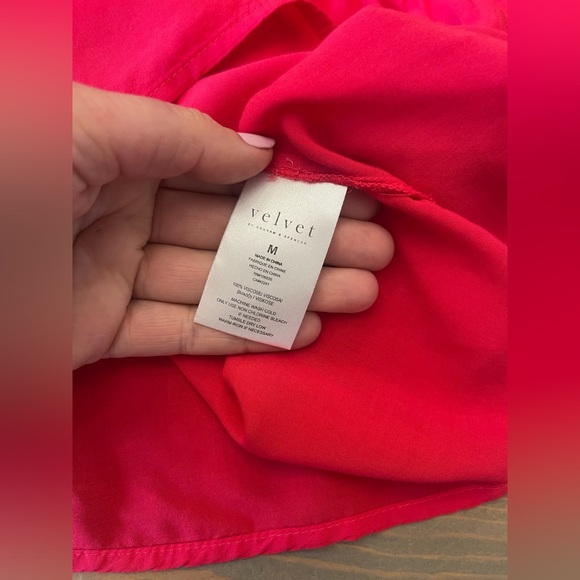 Velvet by Graham & Spencer Vibrant Red Ruffle Blouse Size Medium - Picture 6 of 7